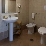 Hotel Riva Di Palo